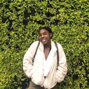 Meet your Posher, Gia